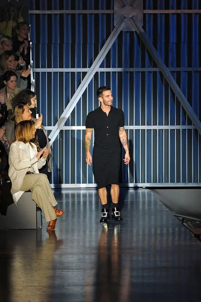 Look 48